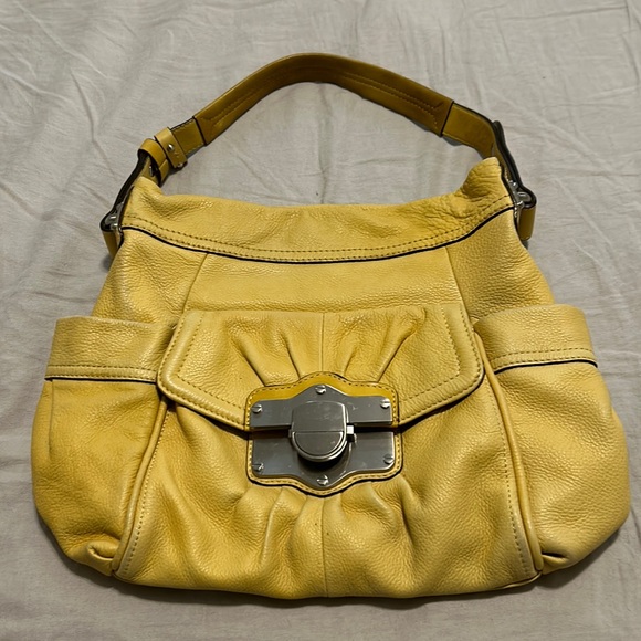 Gorgeous pale yellow B Makowski handbag - Picture 1 of 9